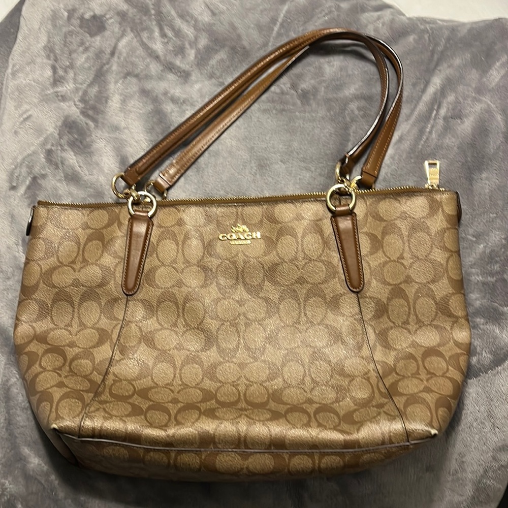 Coach Signature Purse